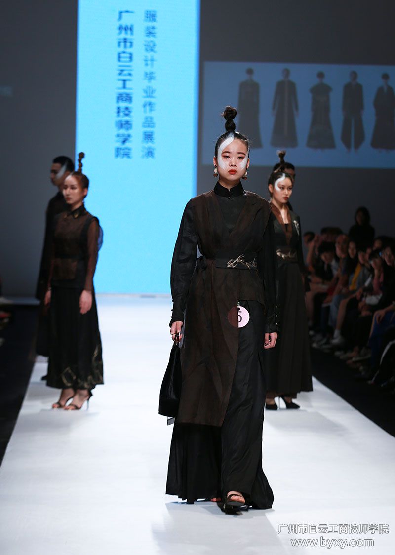 二等獎(jiǎng)作品《雙生》.jpg