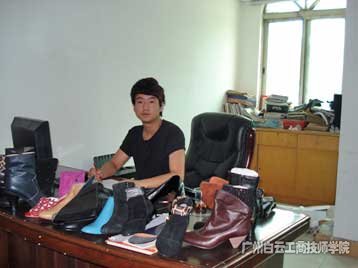 廣州萬(wàn)事灃鞋業(yè)有限公司總經(jīng)理 蘇興源
