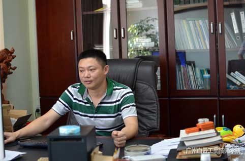 東莞市華粵海實(shí)業(yè)有限公司總經(jīng)理 江彬城